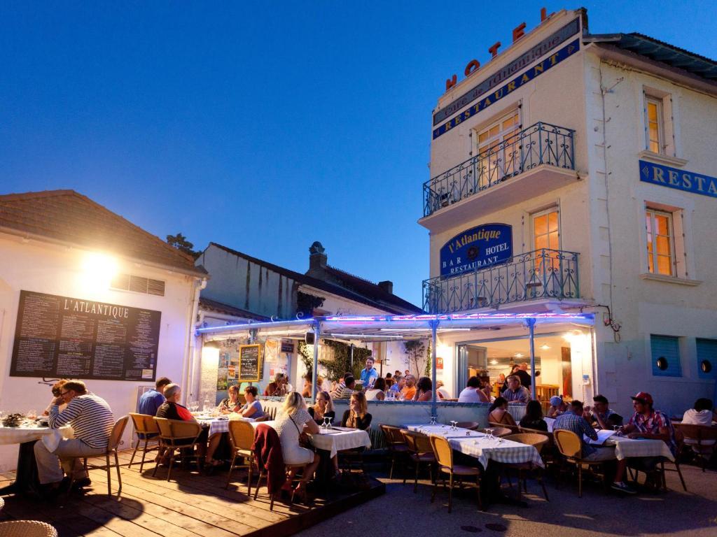 Hotel De L'Atlantique La Tranche-sur-Mer Bagian luar foto